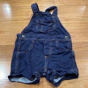 𝅺CARTERS 12 m unisex overalls good condition